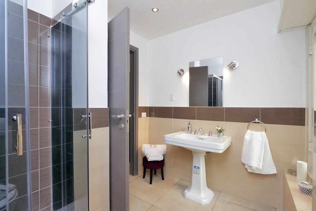San Pietro Stazione Guesthouse ローマ エクステリア 写真