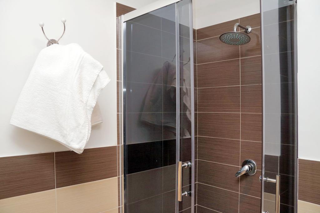 San Pietro Stazione Guesthouse ローマ エクステリア 写真