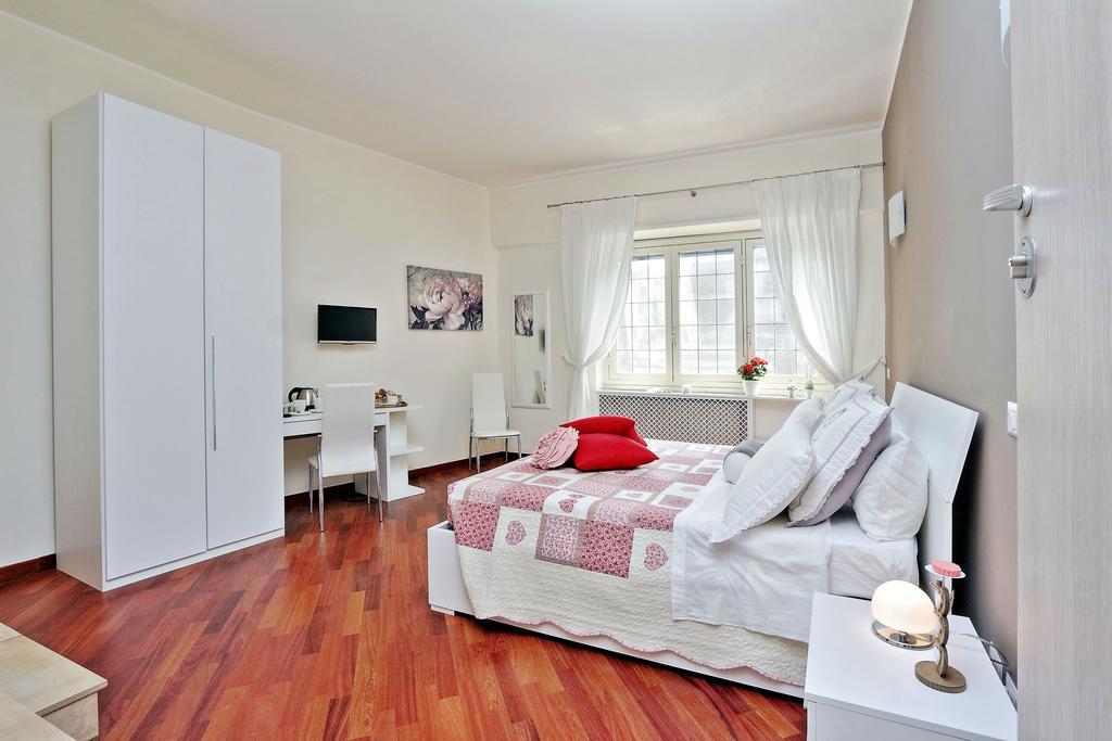 San Pietro Stazione Guesthouse ローマ エクステリア 写真