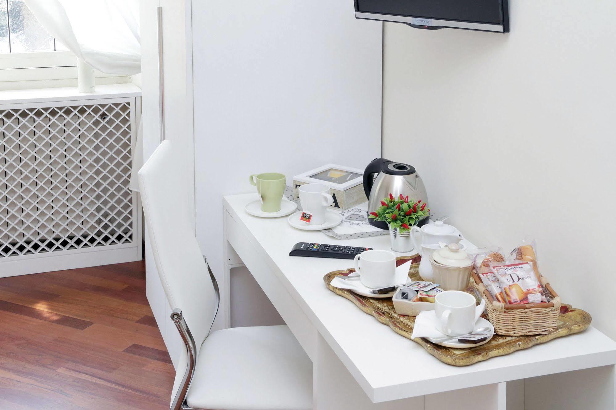 San Pietro Stazione Guesthouse ローマ エクステリア 写真