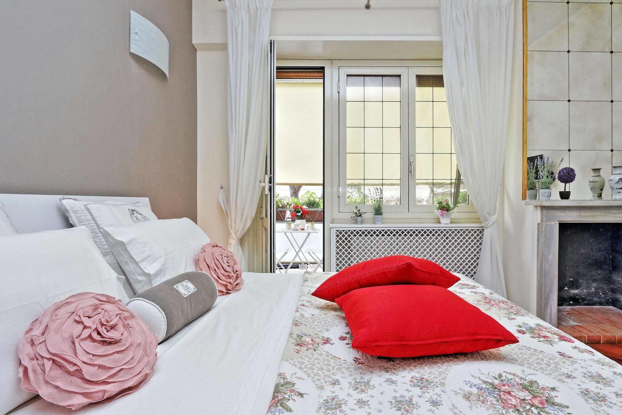 San Pietro Stazione Guesthouse ローマ エクステリア 写真