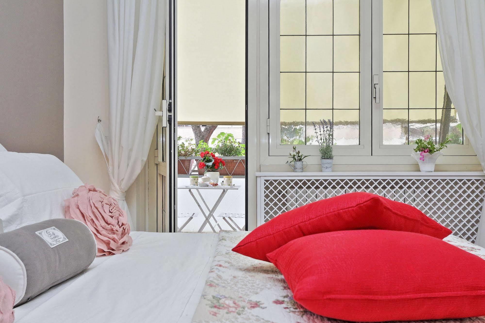 San Pietro Stazione Guesthouse ローマ エクステリア 写真