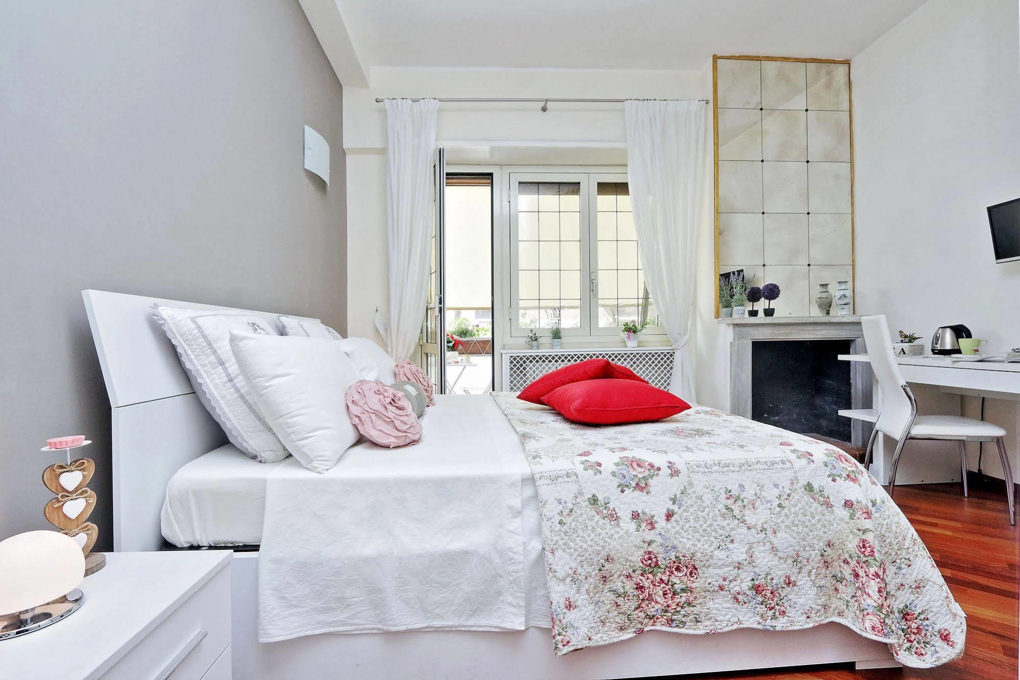 San Pietro Stazione Guesthouse ローマ エクステリア 写真