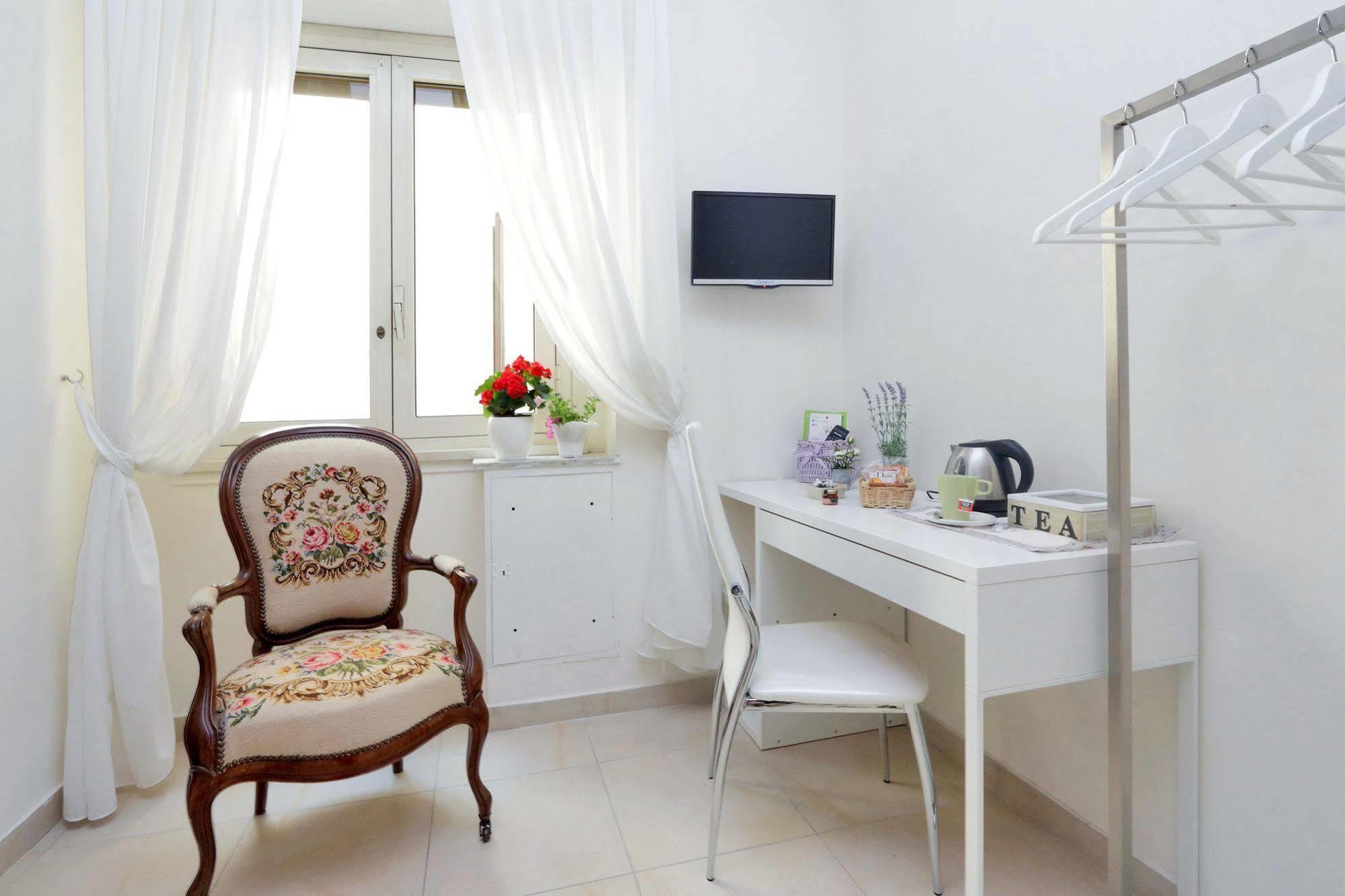 San Pietro Stazione Guesthouse ローマ エクステリア 写真