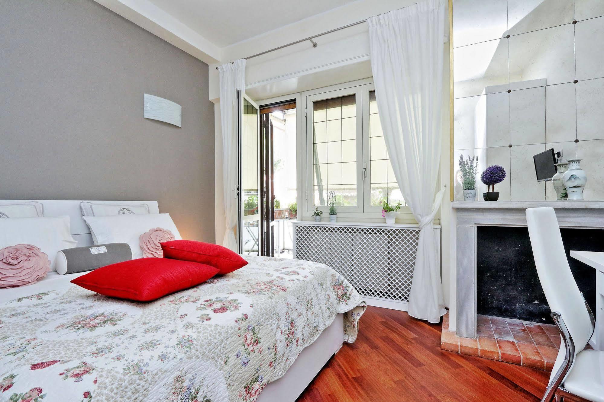 San Pietro Stazione Guesthouse ローマ エクステリア 写真